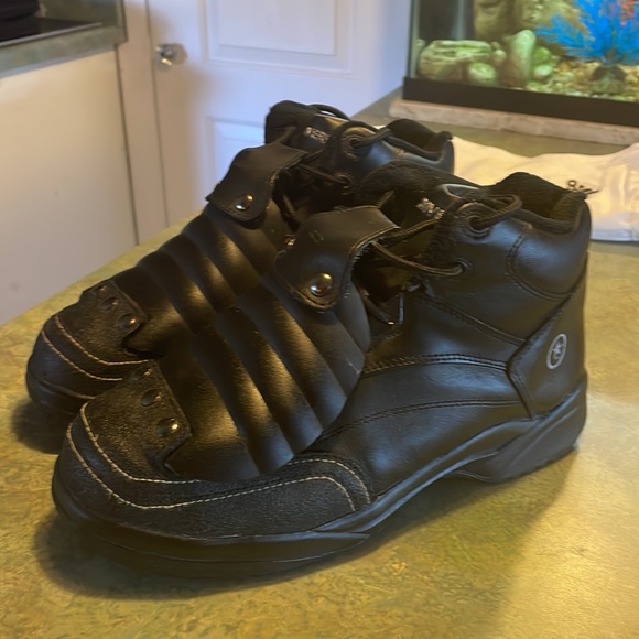 Converse composite toe with full top composite guards add some style to work! - Picture 3 of 4